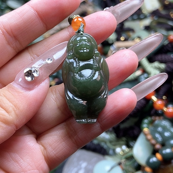 和田玉颈饰足铂镶嵌