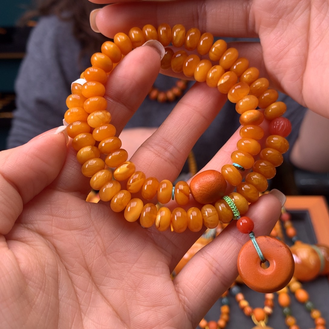 蜜蜡未镶嵌手串多样性发