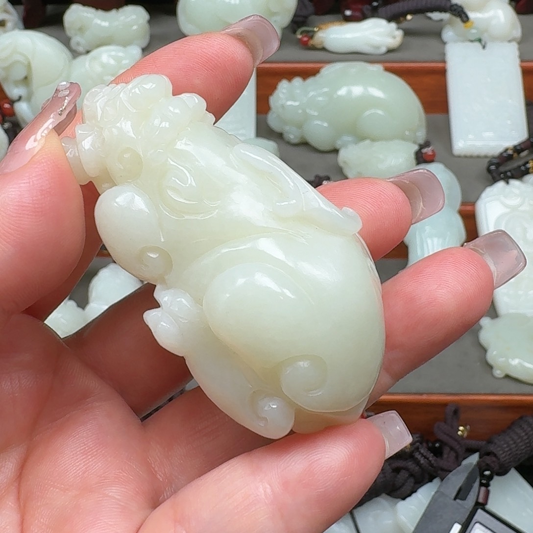 风***梁和田玉未镶嵌摆件