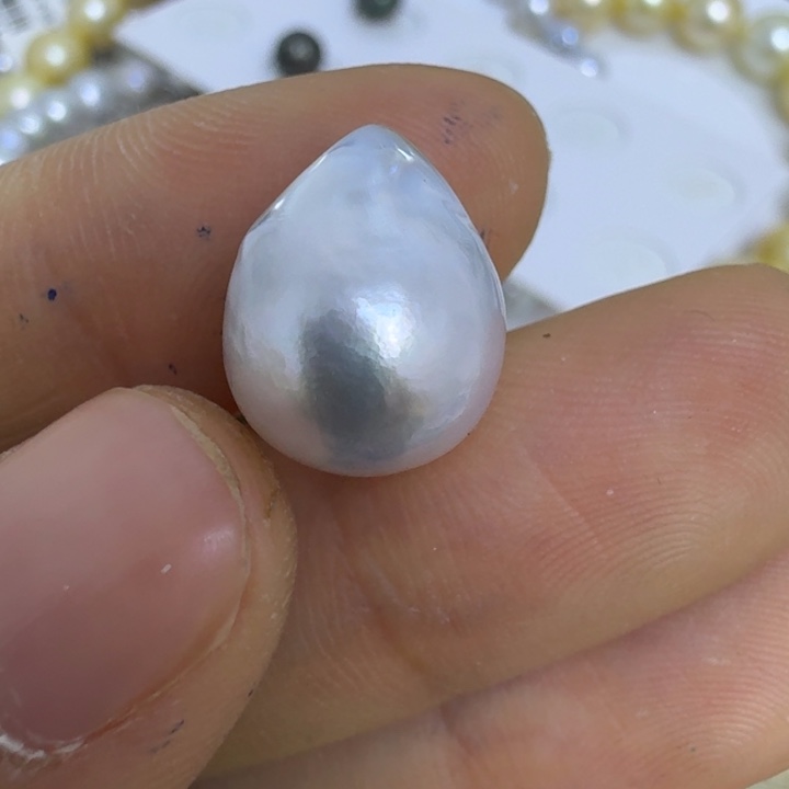 红***肉颈饰银S925镶嵌海水珍珠