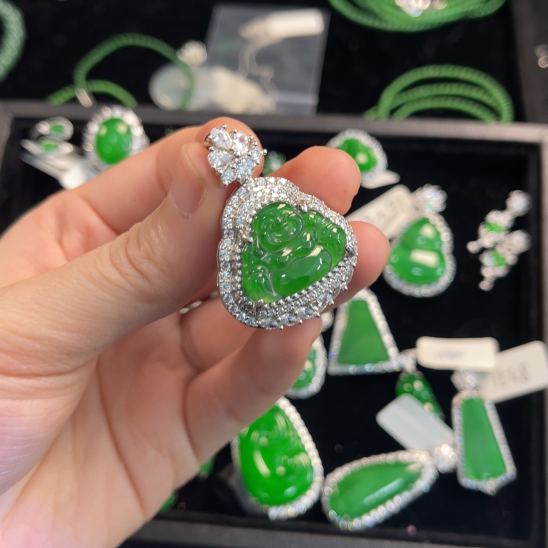 翡翠银S925镶嵌戒指佛公吊坠