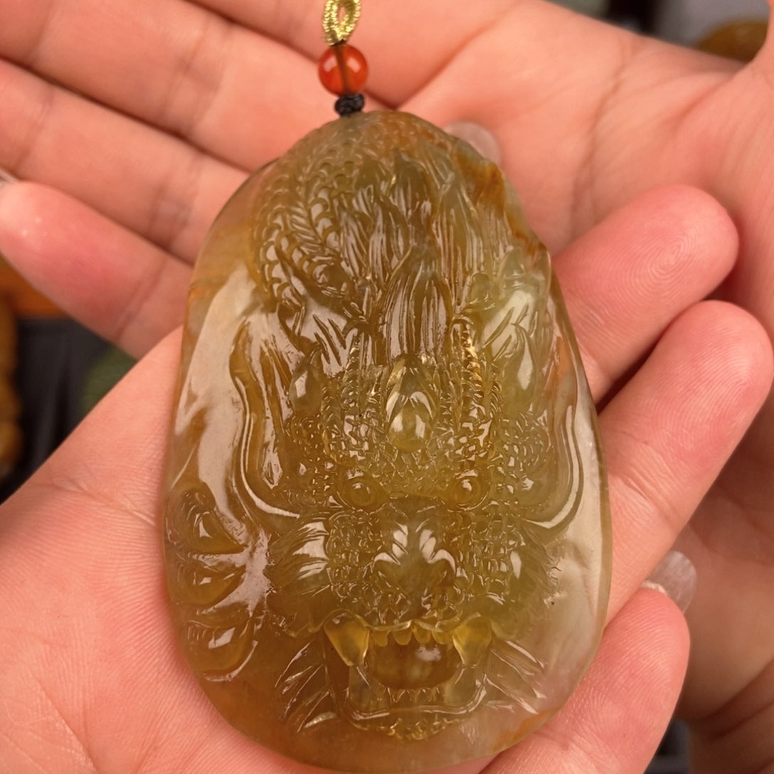 蛇纹石玉挂件未镶嵌