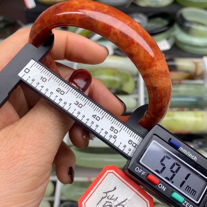 蛇纹石玉未镶嵌手镯774