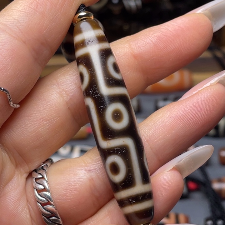 是***朗玛瑙/玉髓颈饰未镶嵌