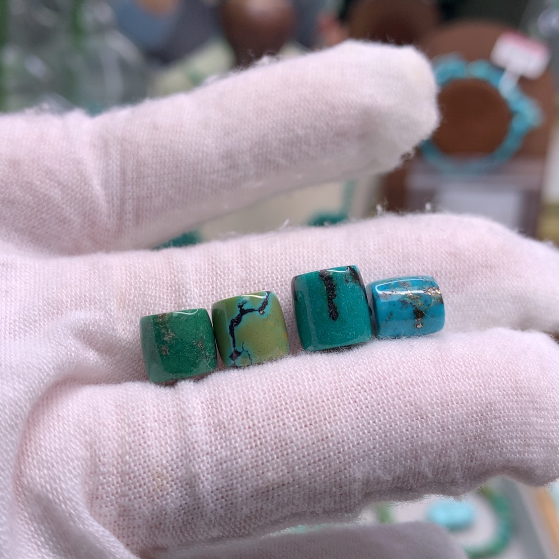 绿松石未镶嵌饰品