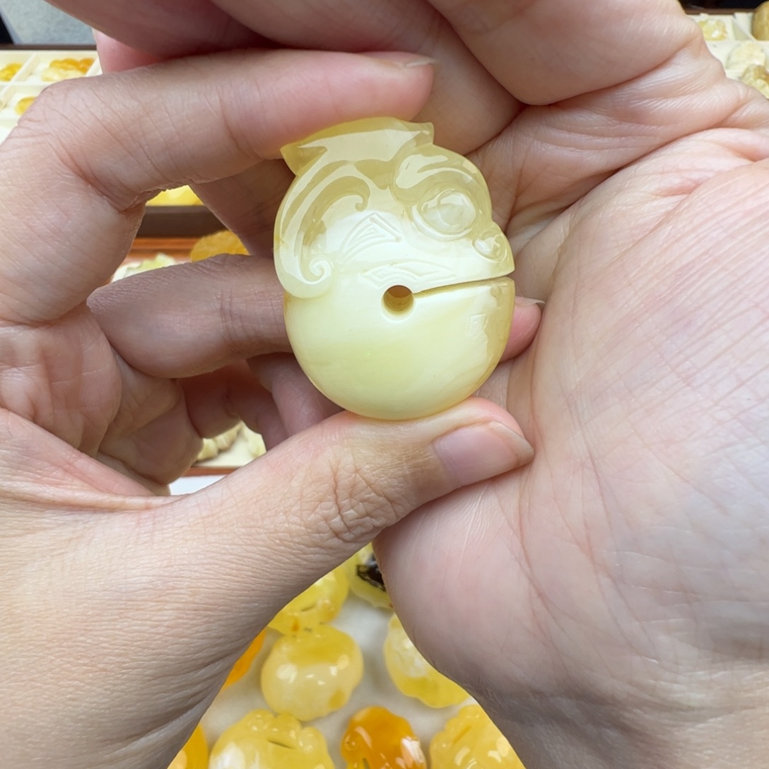 琥珀未镶嵌裸石蜜蜡