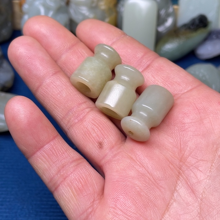 颈饰未镶嵌和田玉我****抠