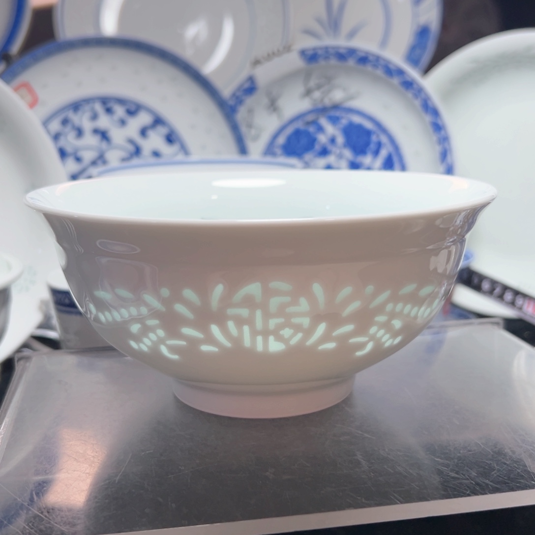 碗隐青雕塑福字六寸面碗