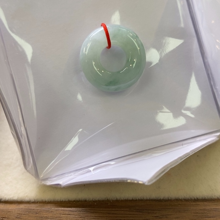 翡翠挂件未镶嵌翡翠挂件