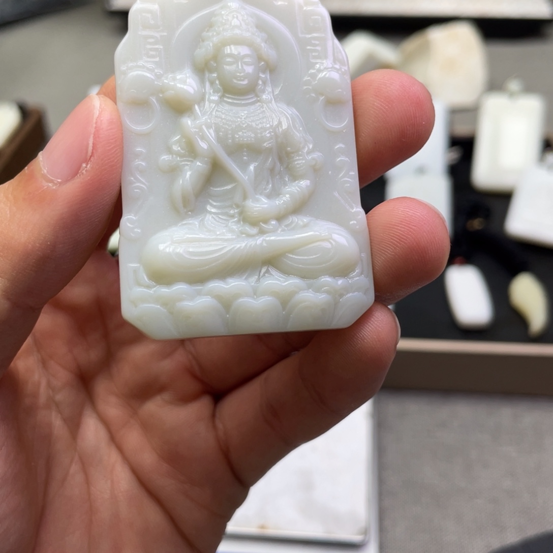 和田玉未镶嵌颈饰