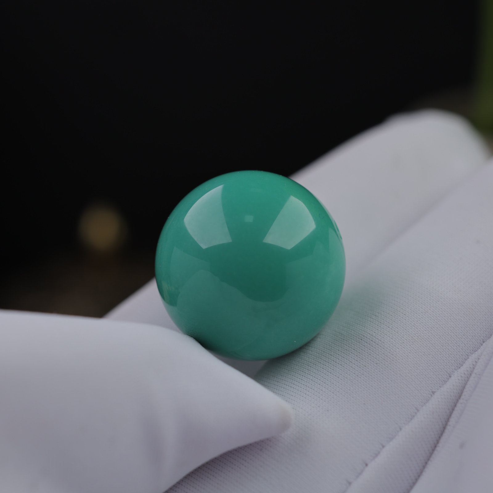 湖北原矿高瓷高色绿松石玉化料圆珠单珠锁骨珠16.6mm