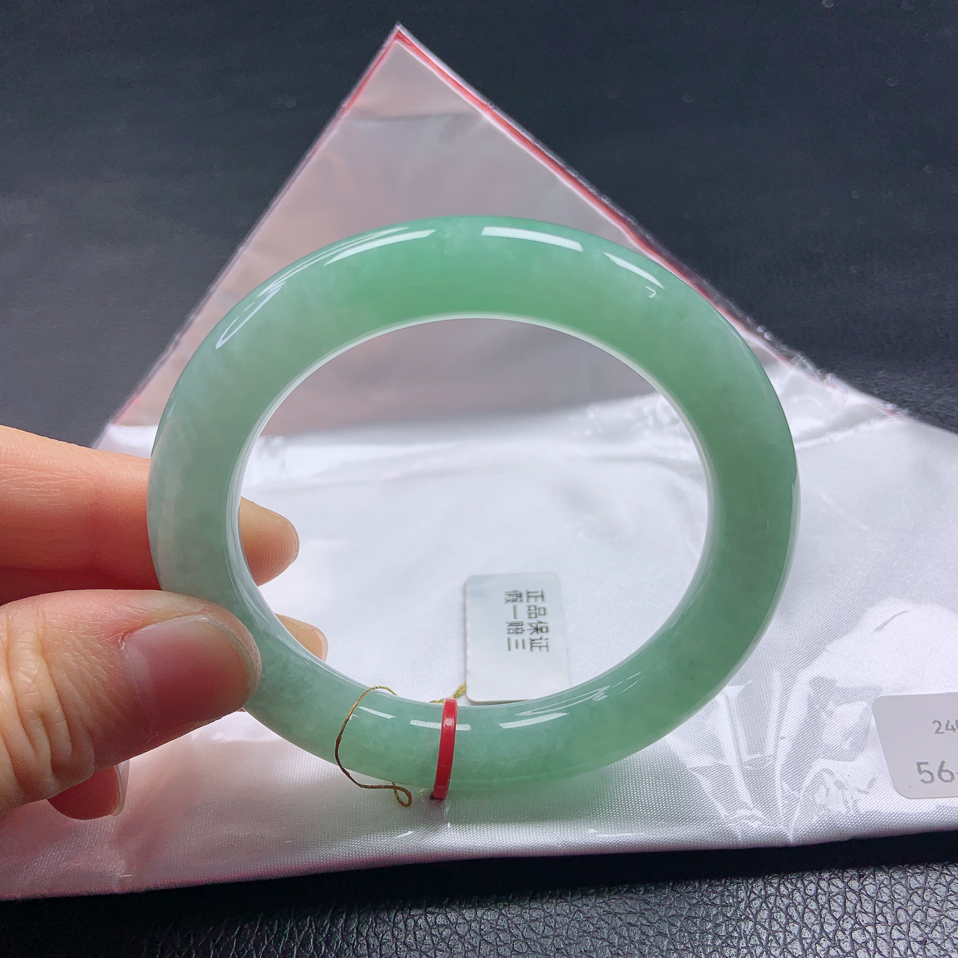 56圈糯冰种清爽满绿翡翠（圆镯）缅甸天然a货绿色高贵大气女款