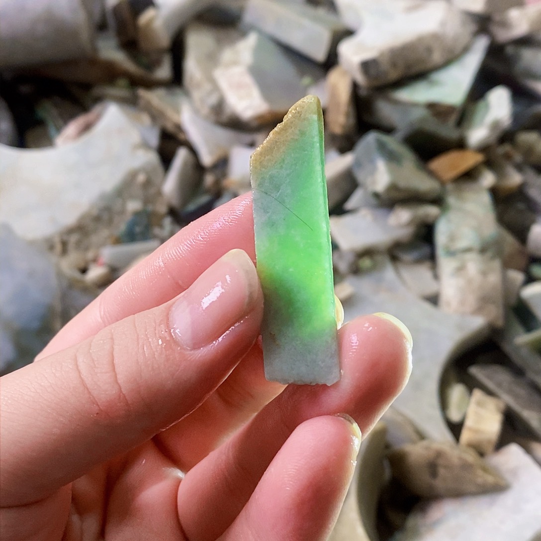 翡翠未镶嵌颈饰天然翡翠