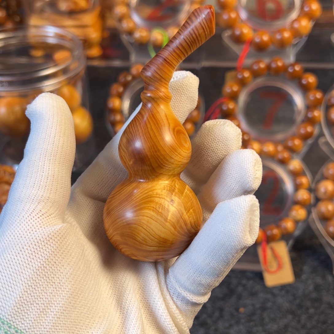 柏木（崖柏）凯太行崖柏把件