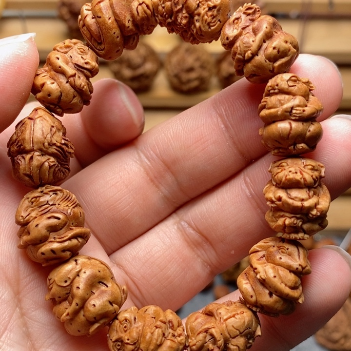 桃核手工雕刻十二生肖