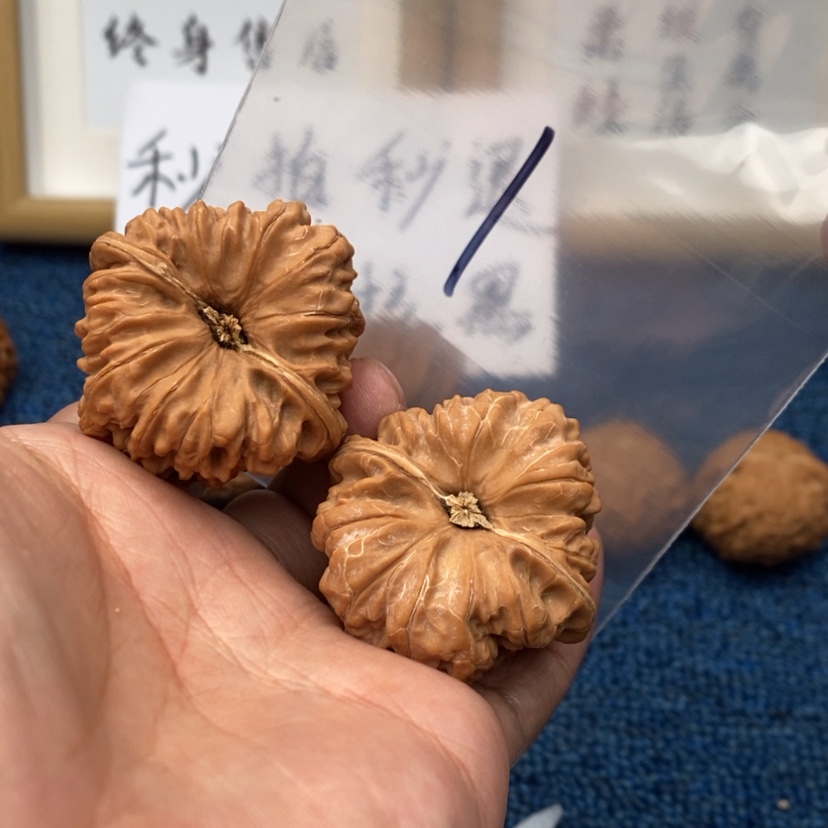 【闪购商品】文玩核桃吊坠洋**爸.565.3537753537