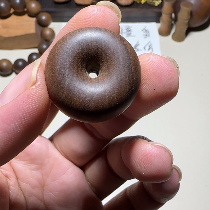 老山檀香黑肉平安扣3×1.5奶香全品