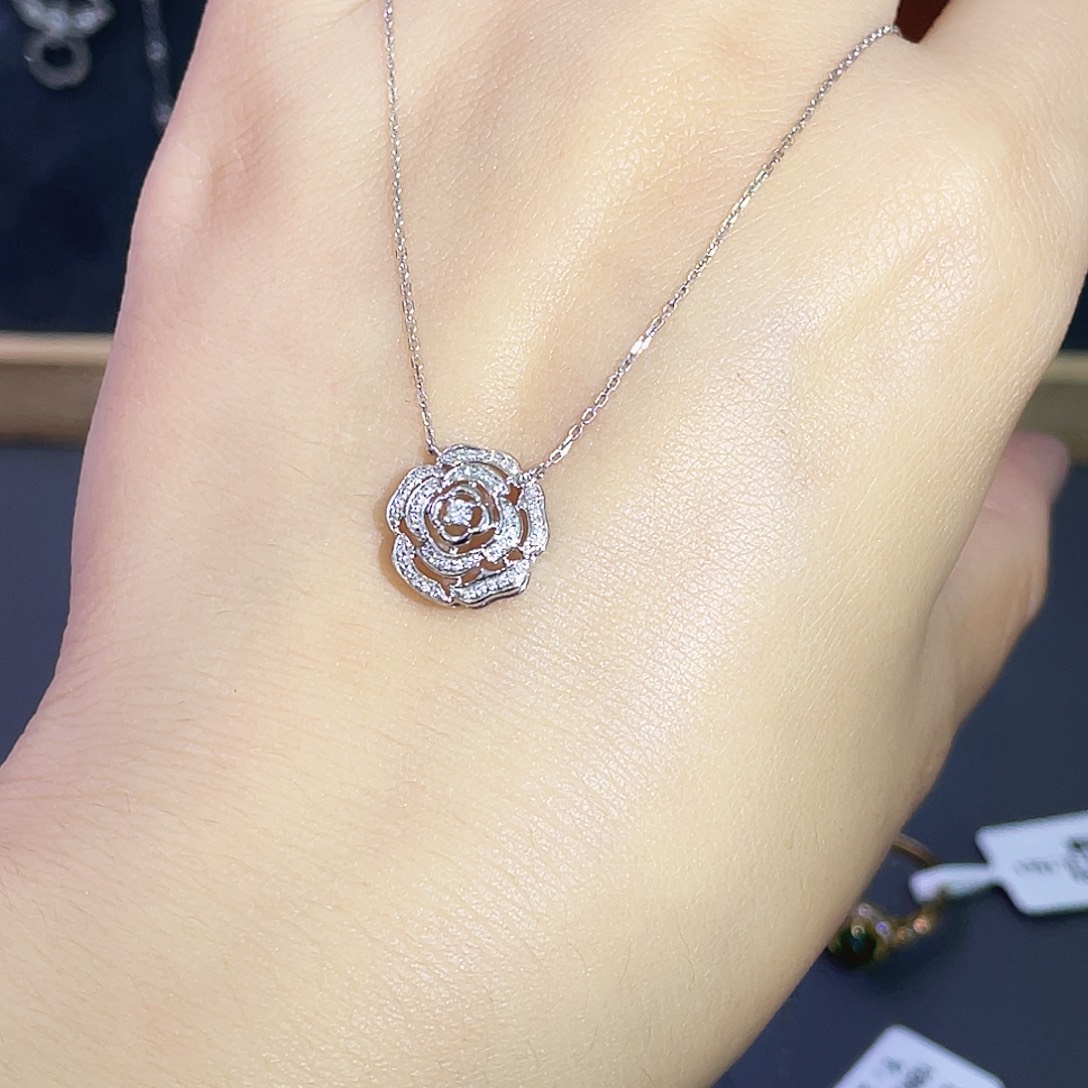 钻石18K金镶嵌颈饰直径11.3