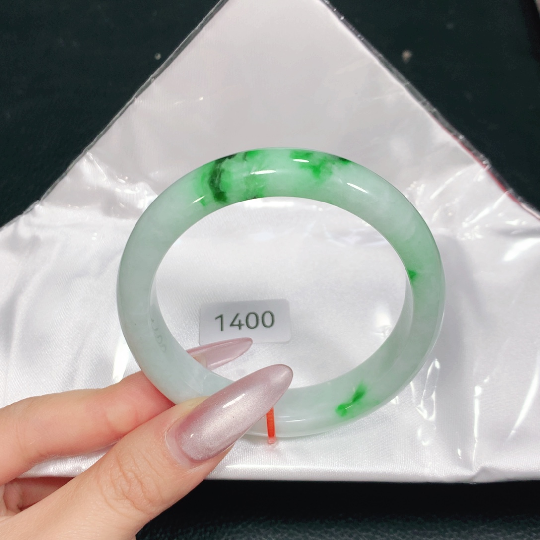 翡翠未镶嵌手镯天然翡翠手镯04