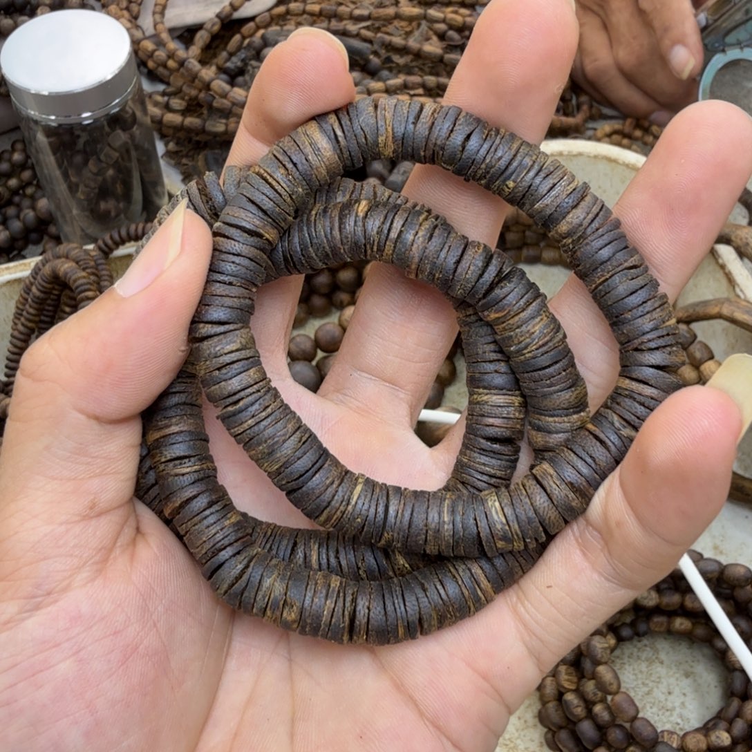 沉香碎屑沉香单圈沉水0.9片珠10克多样性发一