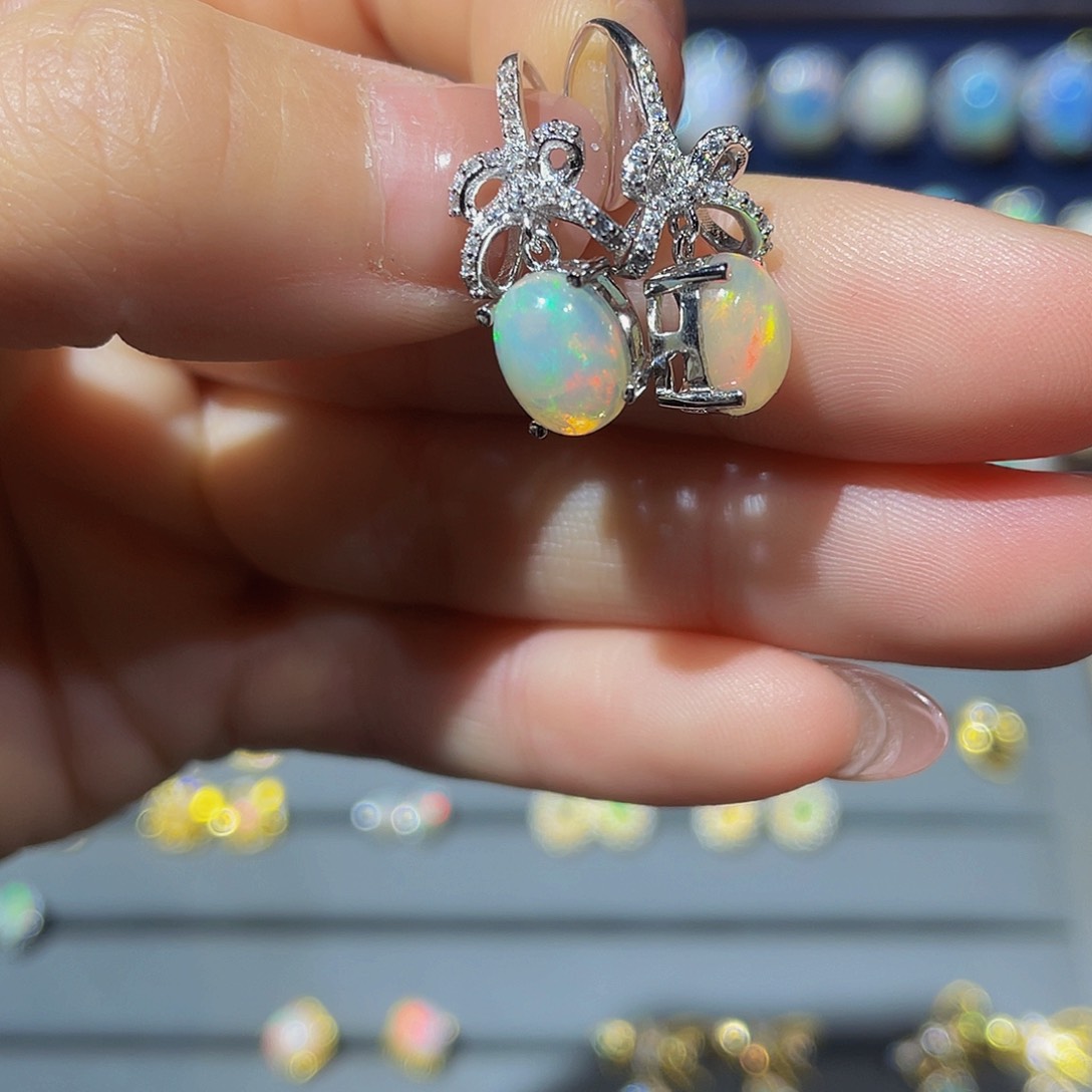 欧泊欧泊耳饰银S925镶嵌吃***猫