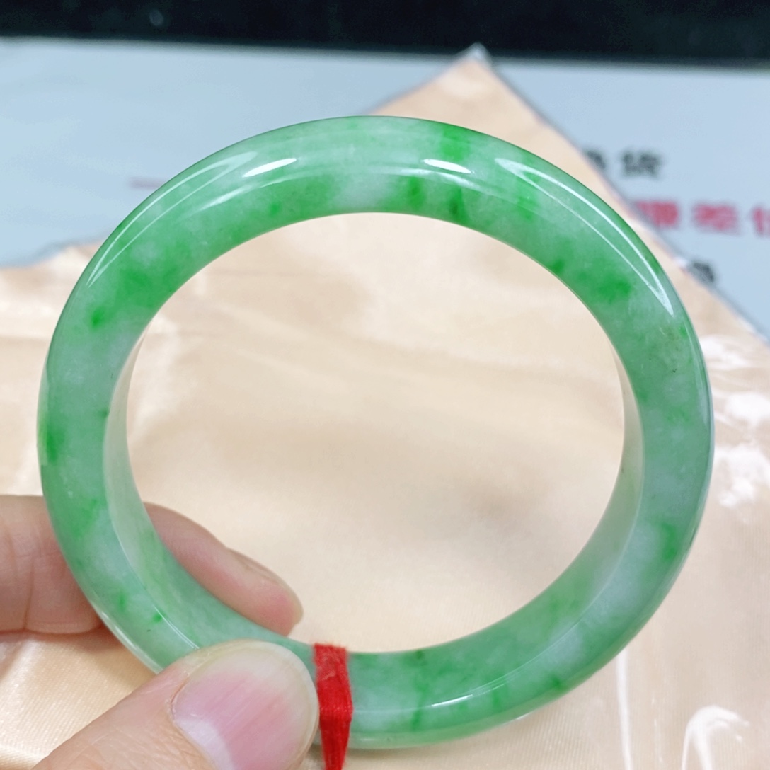 翡翠手镯未镶嵌用****854.6圈口正圈