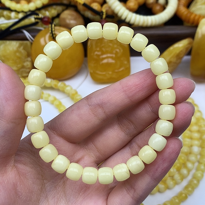 蜜蜡未镶嵌珠宝奇石