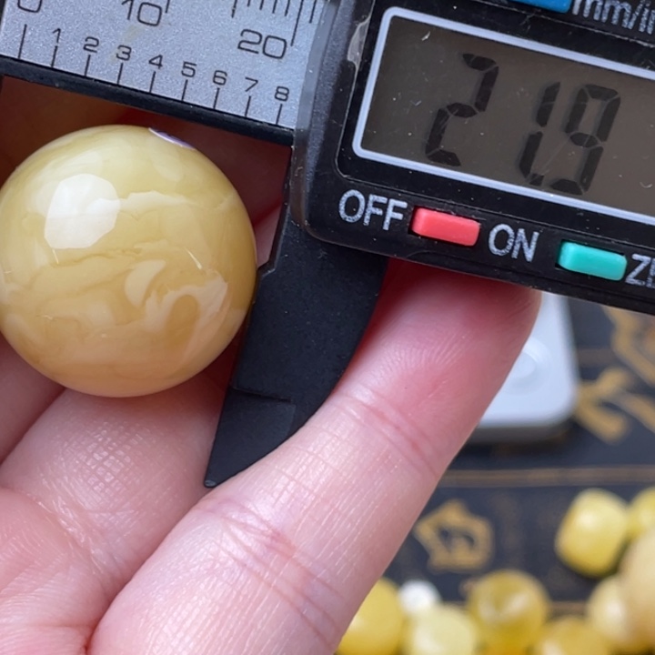 琥珀裸石未镶嵌蜜蜡946