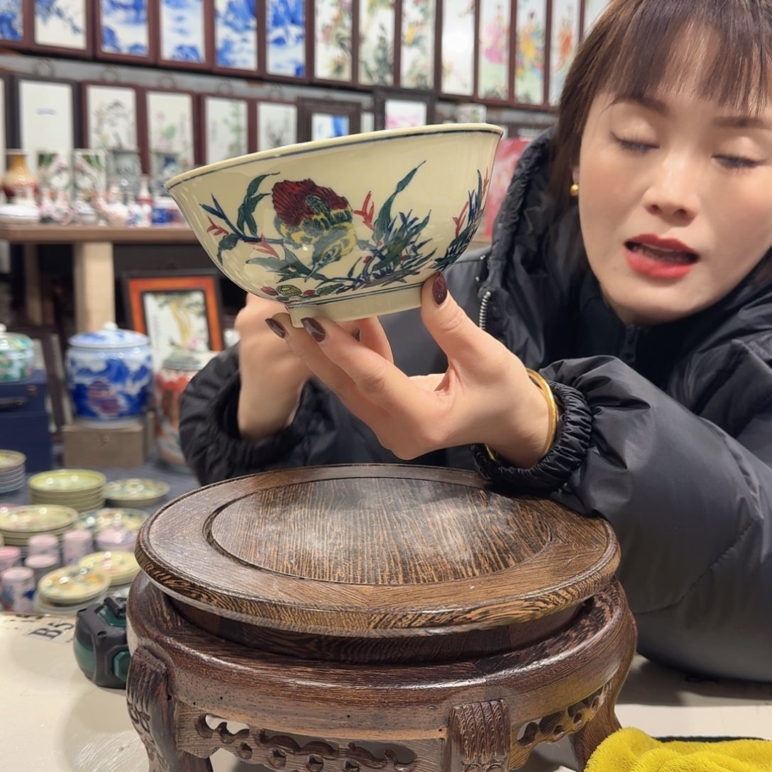 摆件瓷//////景德镇陶瓷瓷器。16厘米。