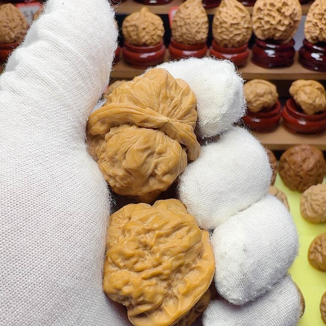 文玩核桃吊坠没****人全品蛤蟆头