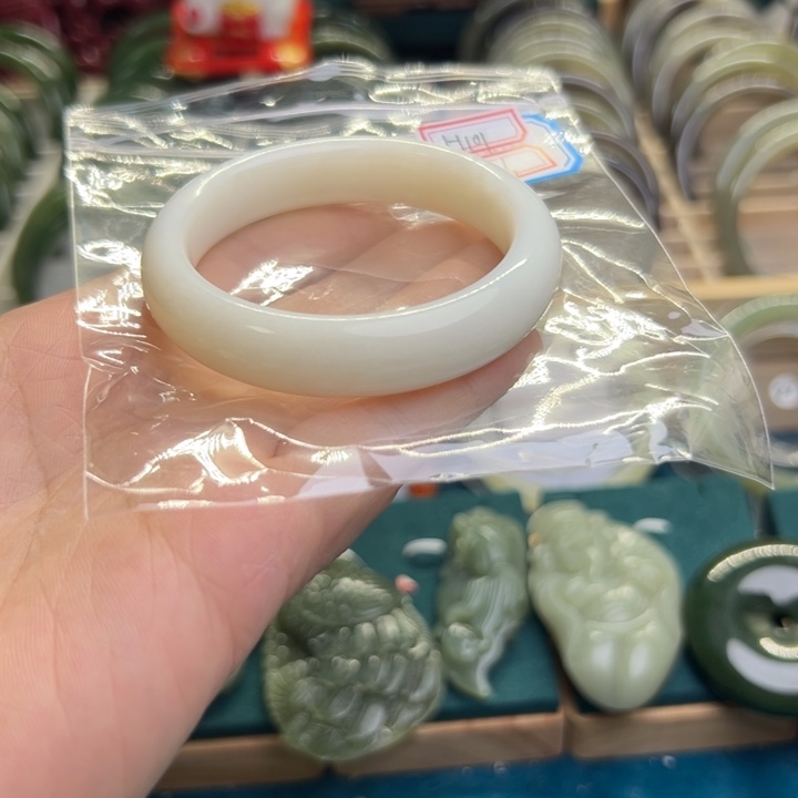 和田玉手镯未镶嵌51.6圈围H101