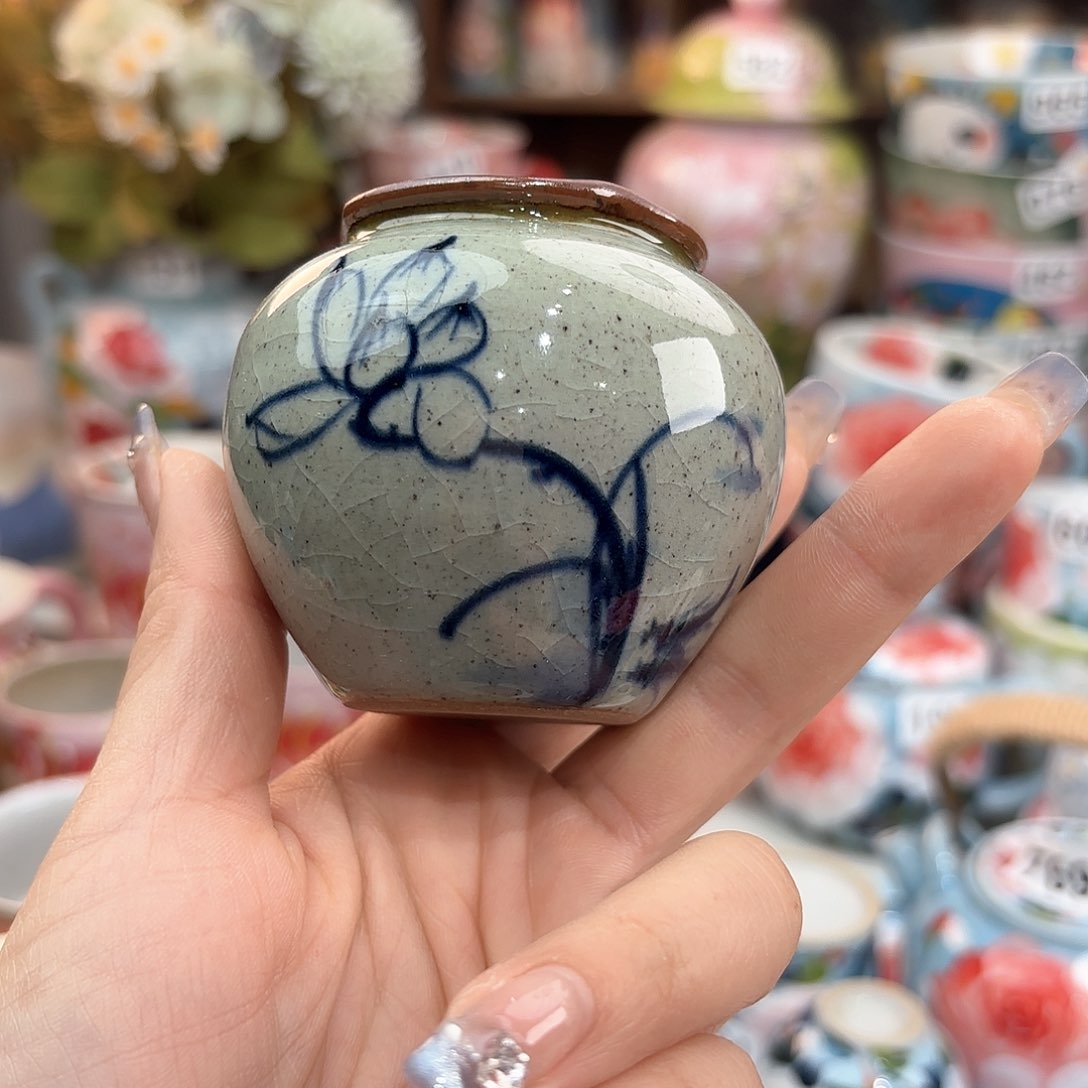 瓷片在干嘛我也在洗头发睡觉