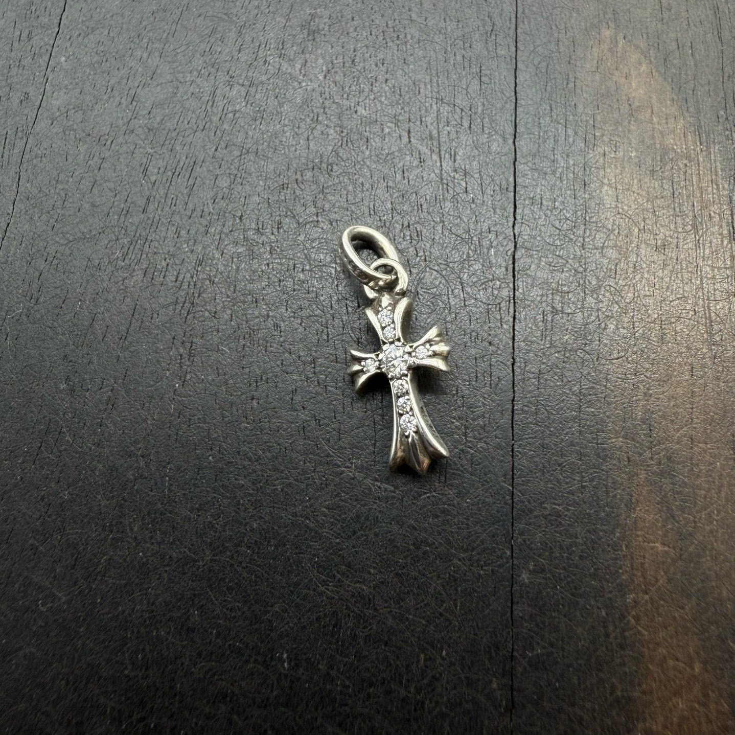 ChromeHearts 克罗心 白钻babyfat十字架吊坠