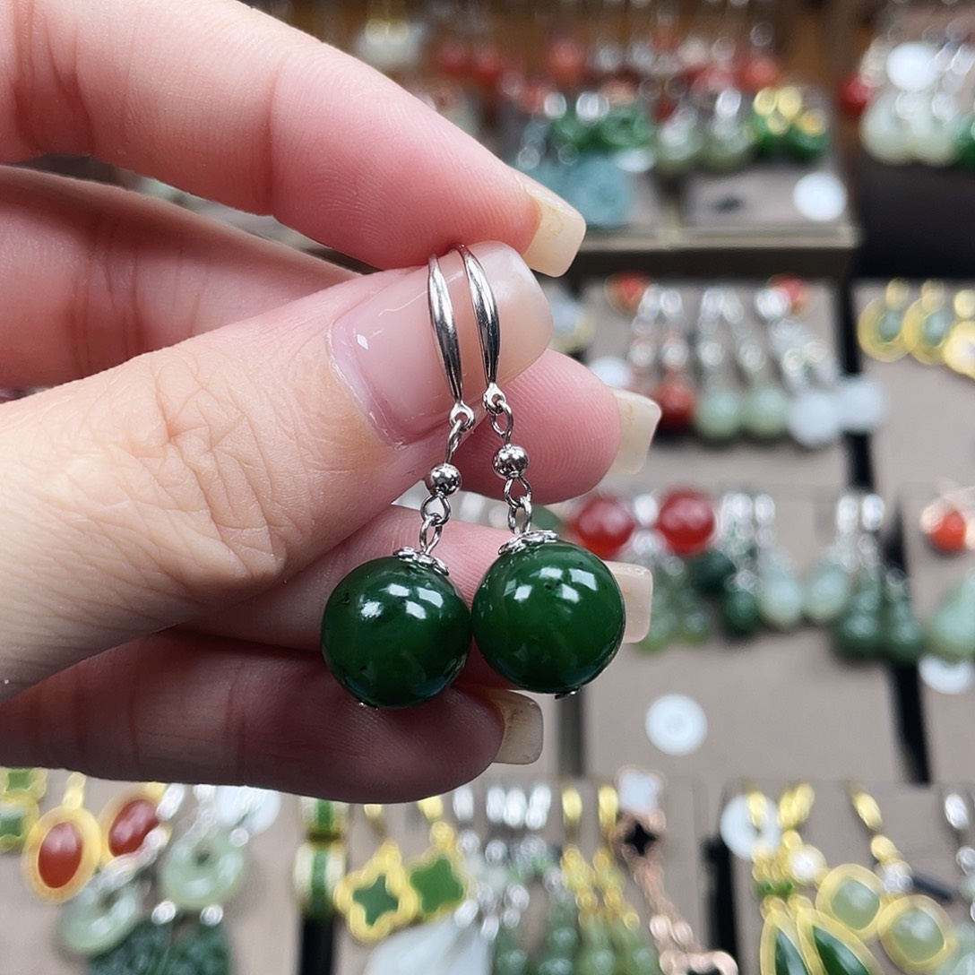 和田玉银S925镶嵌耳饰