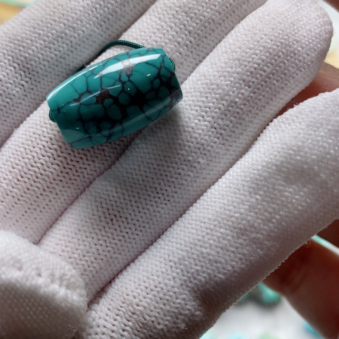 绿松石颈饰未镶嵌