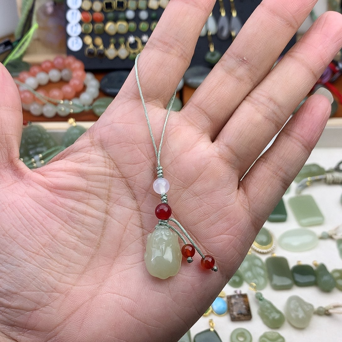 和田玉未镶嵌吊坠(不含链)