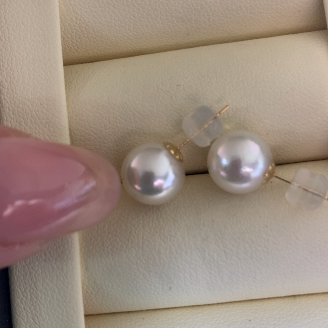 18K金镶嵌海水珍珠耳饰