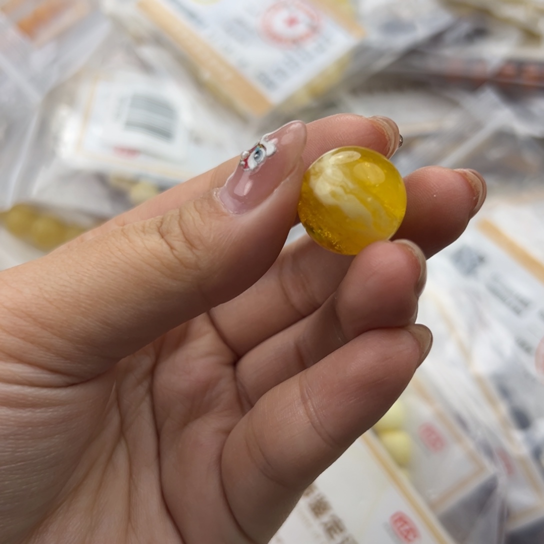 琥珀珠宝奇石未镶嵌