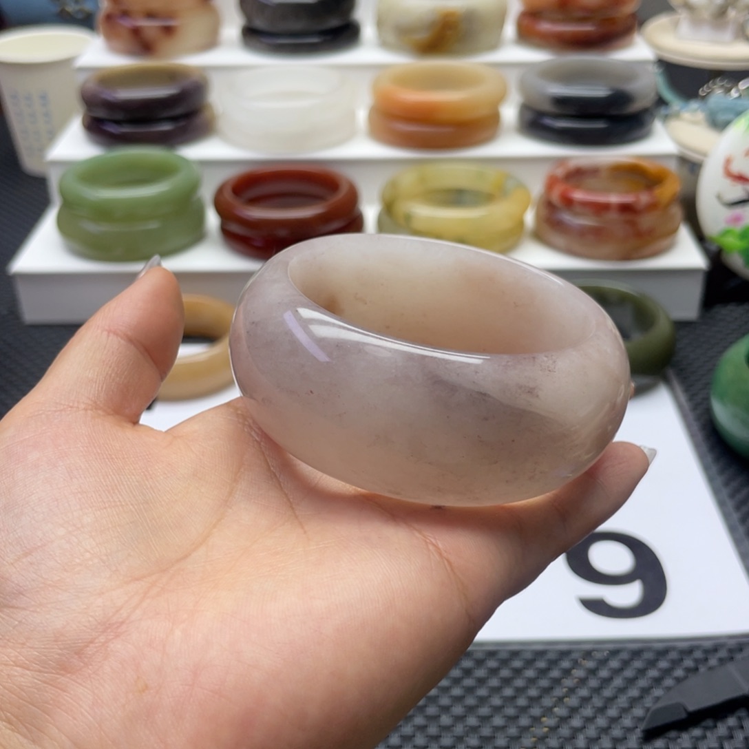 石英质玉手镯未镶嵌