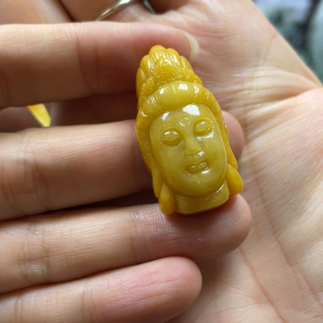 翡翠颈饰未镶嵌牌子