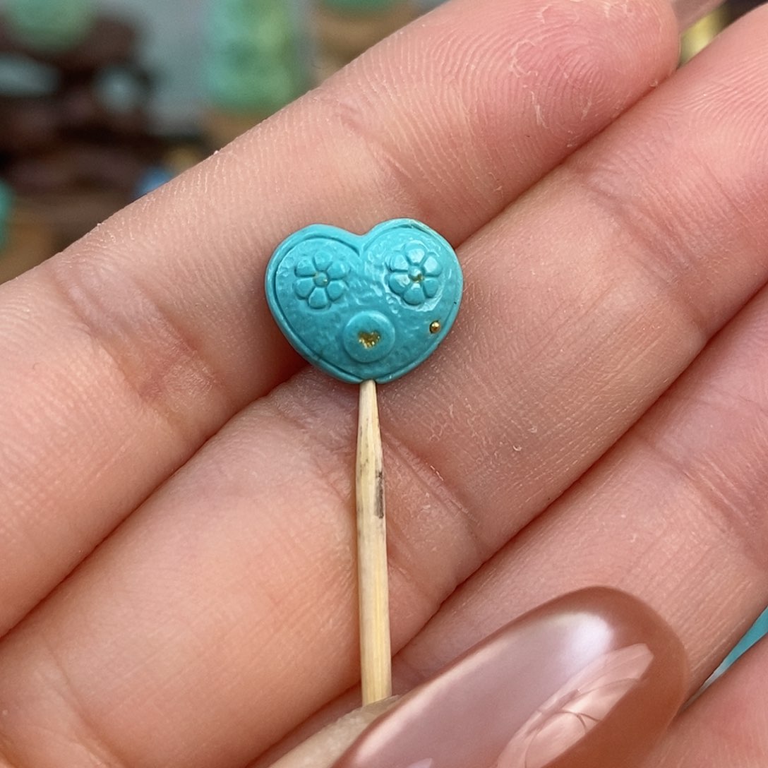 绿松石雕刻未镶嵌