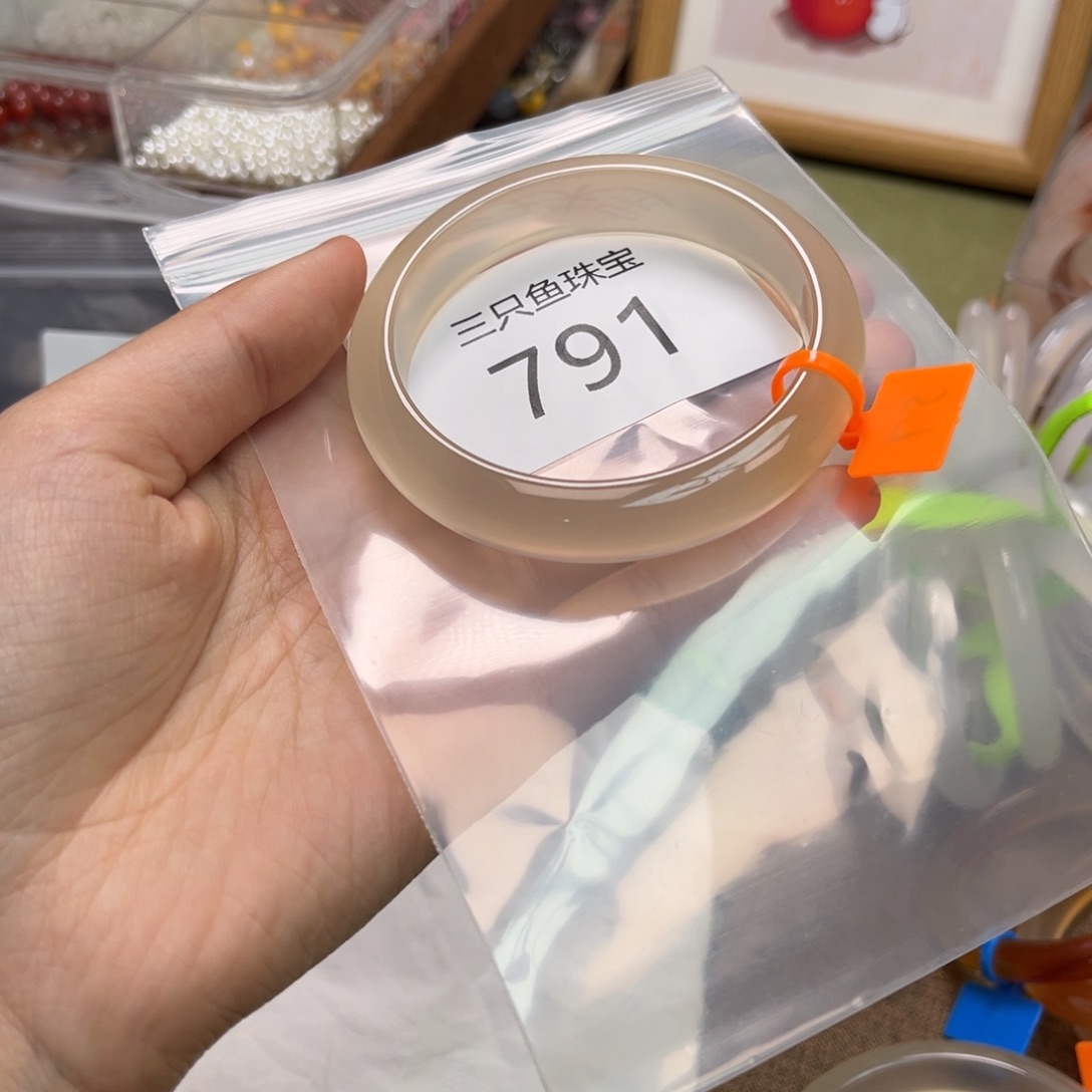 玛瑙/玉髓手镯未镶嵌糖***?