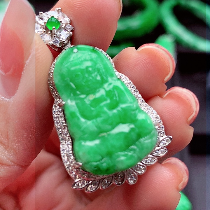 翡翠颈饰银S925镶嵌翡翠