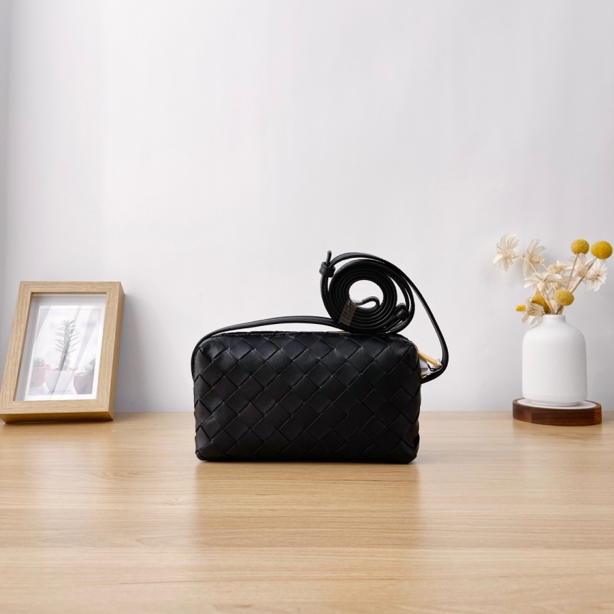 99新 BOTTEGA VENETA/葆蝶家 相机包/单肩包/4220