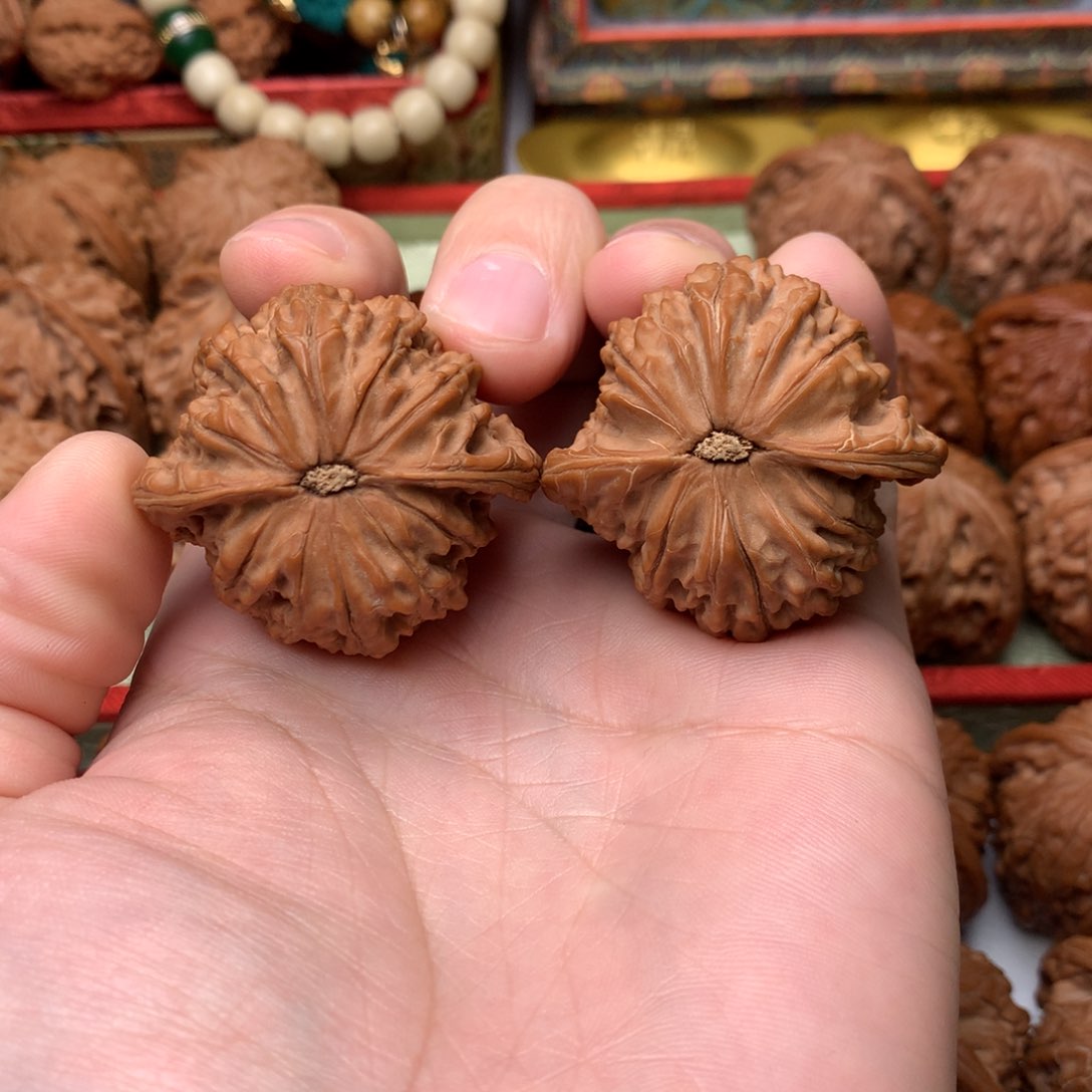 文玩核桃把件再***滩42尺全品磨盘狮子头