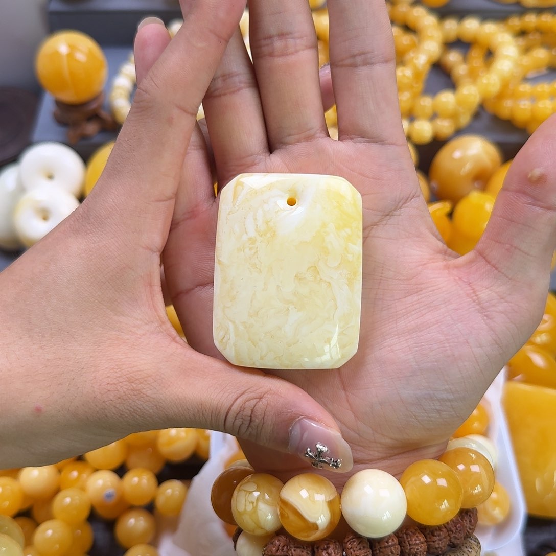 琥珀珠宝奇石未镶嵌方牌