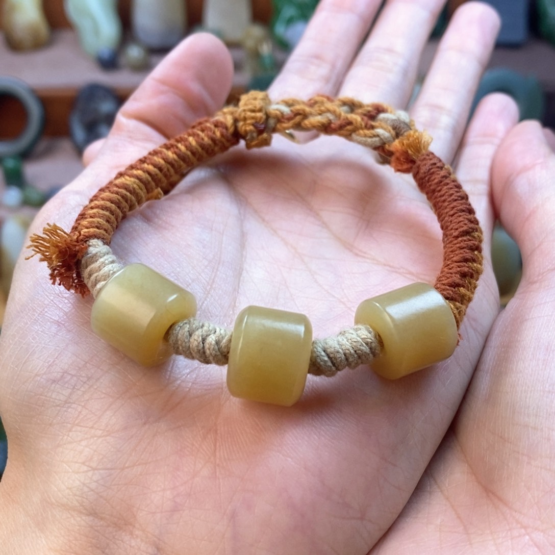 和田玉（糖玉）颈饰未镶嵌