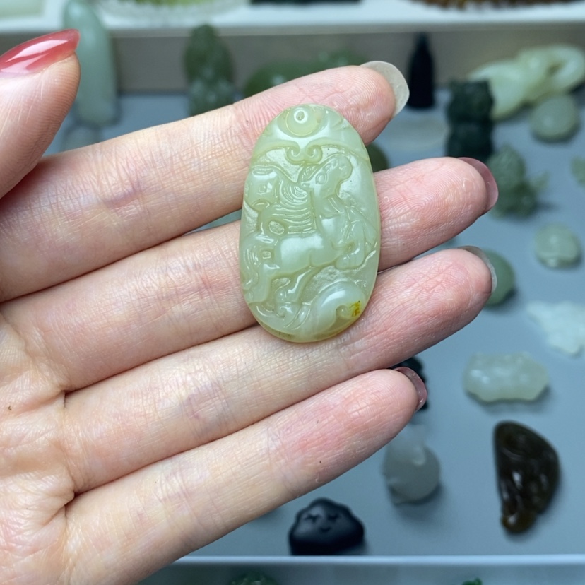 【闪购商品】颈饰未镶嵌和田玉