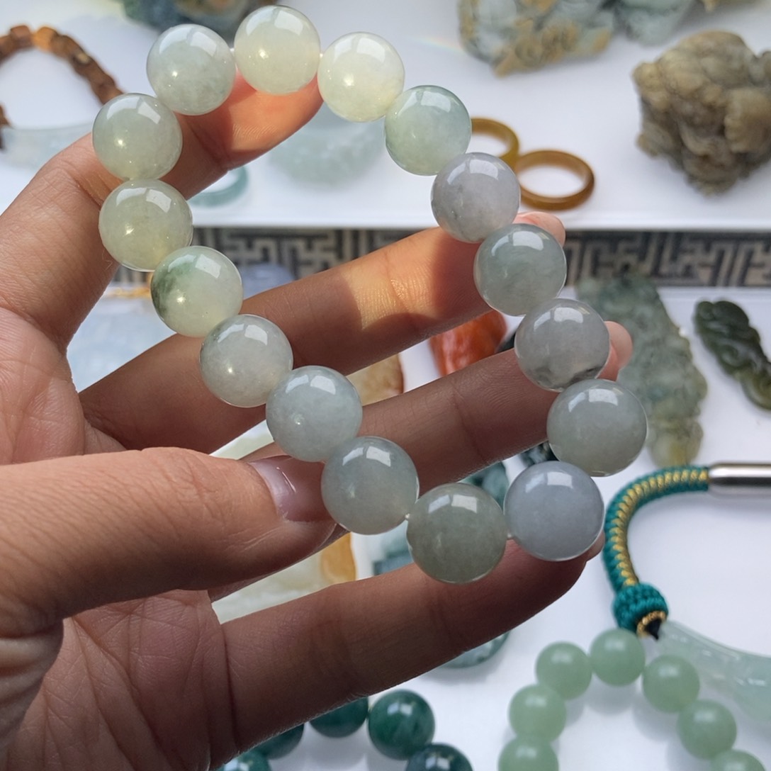 定制翡翠未镶嵌手串