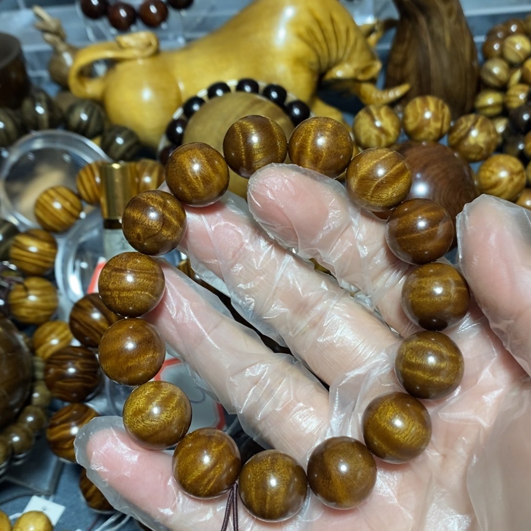 金丝楠木雕工艺品15